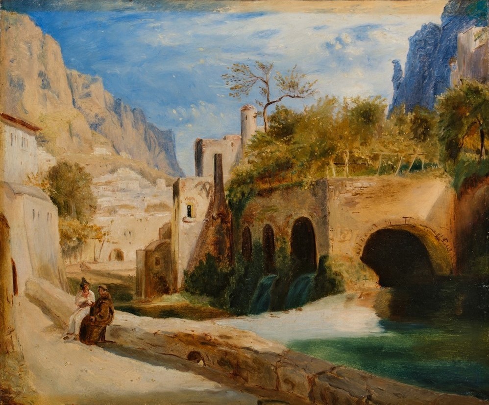 Gemälde mit Ansicht von Amalfi. Im Vordergrund ein Weg und zwei Menschen, die auf einer Mauer sitzen. Im Hintergrund Steingebäude. Dazwischen ein türkisblauer Fluss.